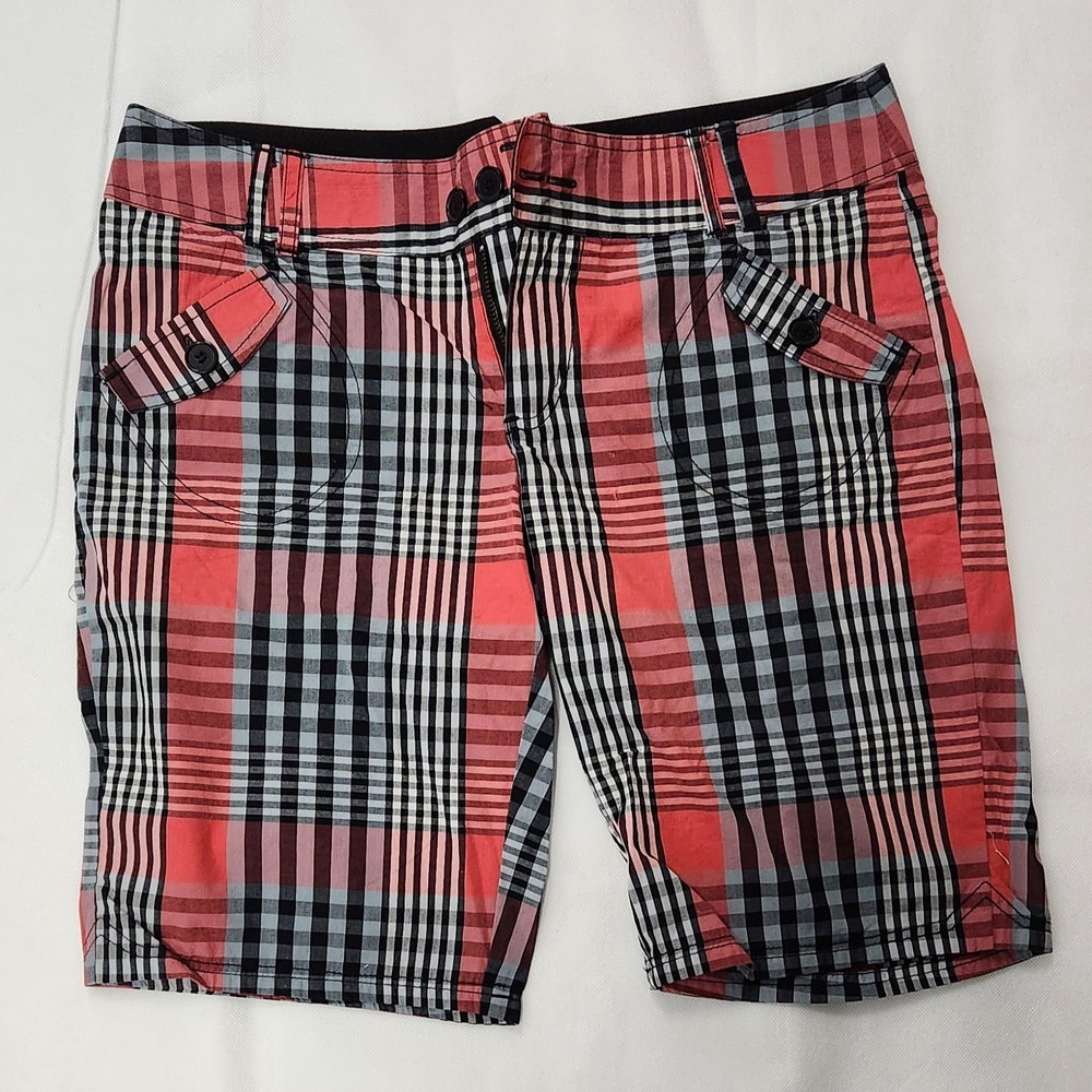 Volcom Women's Red and Black Plaid Bermudas NWOT